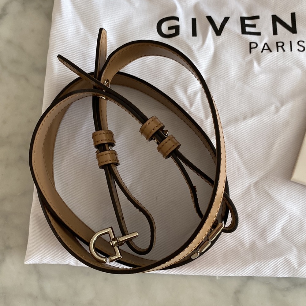 Mini Givenchy Antigona - Picture 4 of 17